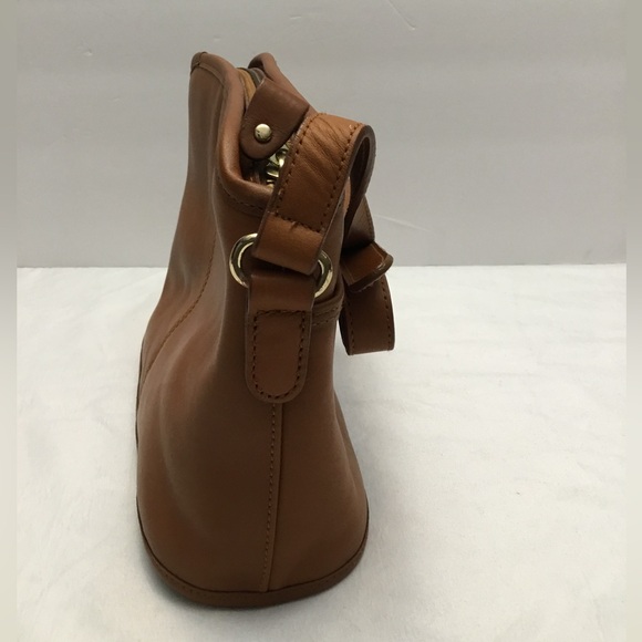 MEDALLION Chic Tan Leather Crossbody Bag - Picture 9 of 14